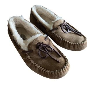 UGG Dakota Tan Sherpa Slippers Women's 5.5/Kids' 4